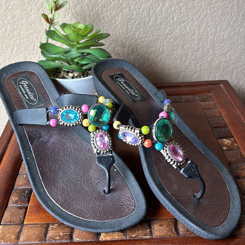 Grandco rainbow jeweled thong sandal, size 8
